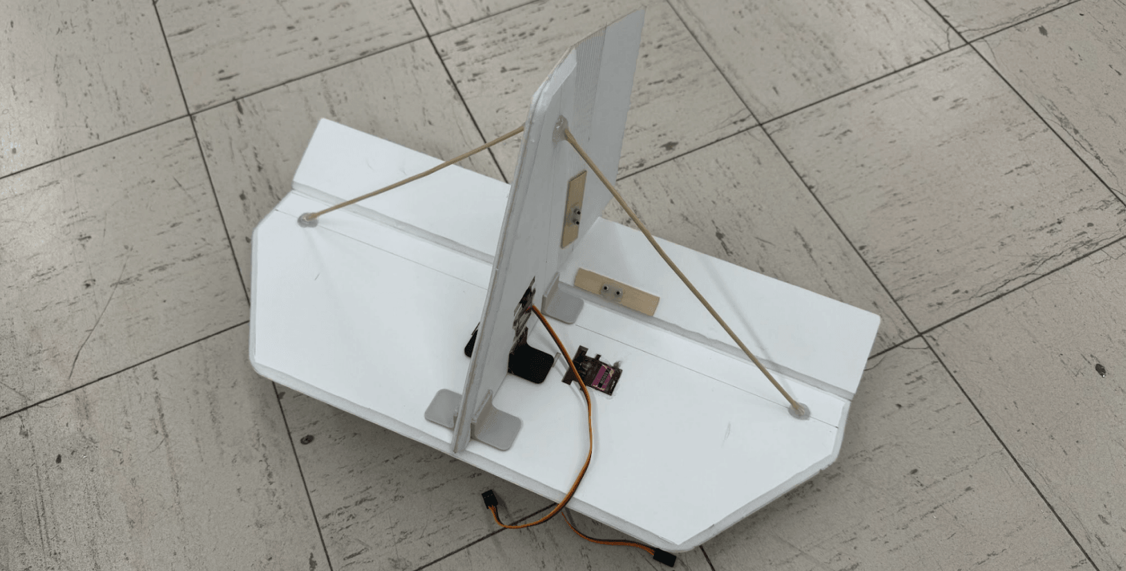 Tail section with servo and control surfaces